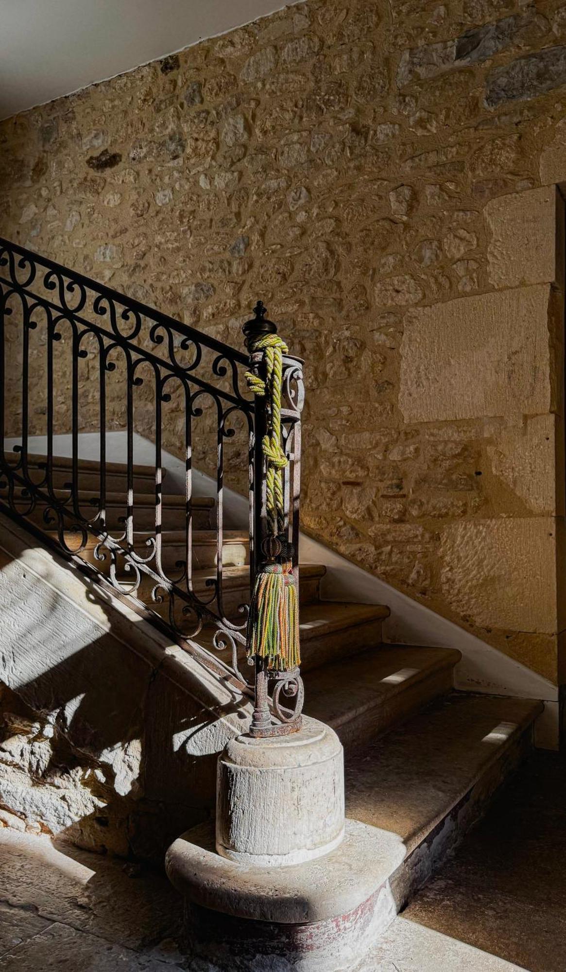 Chateau La Gineste - Castle And Vineyard Duravel Bagian luar foto